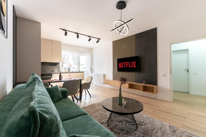 MoHost Magic - Feel the Spark