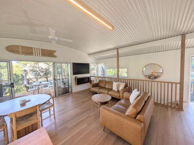 Upscale Beach Shack Walk to Beach