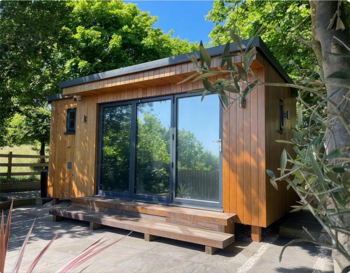 Barefoot Beach Hut