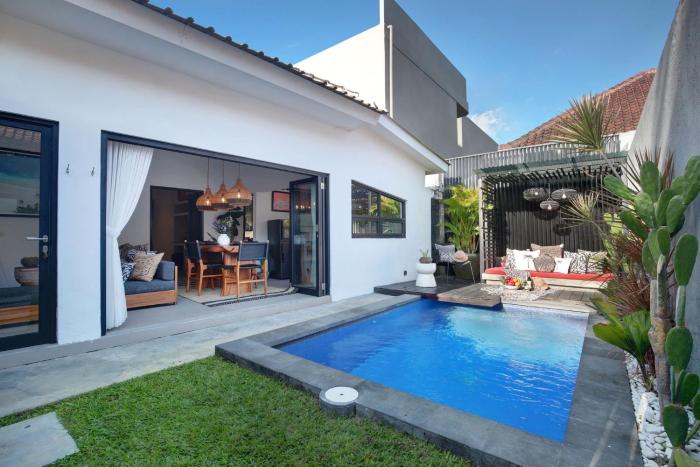 Villa Suka Saki Seminyak with pool, wifi, & staff