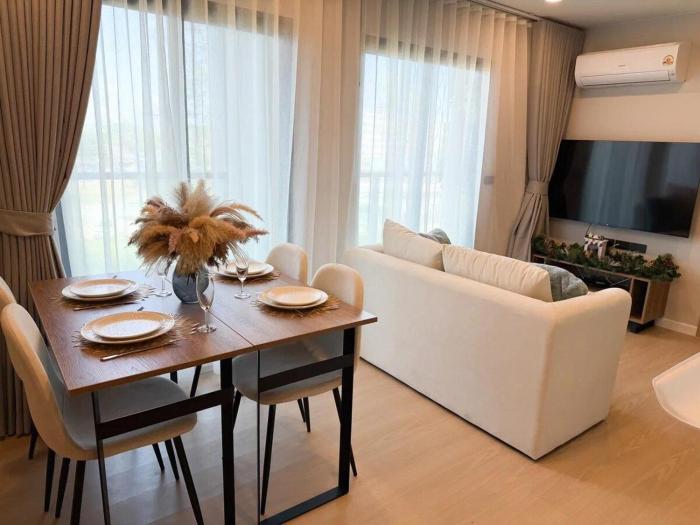 Stylish 2BR condo in the heart of Bang Tao