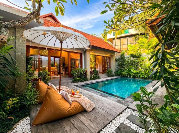 2BR Tropical Pool Villa Near Pererenan Beach