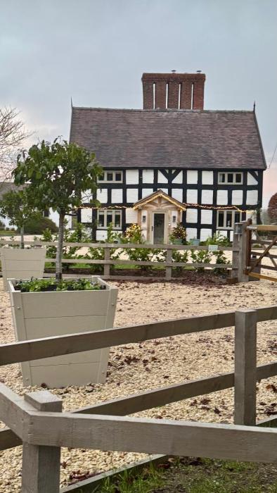 Spenford House 1640 listed house Idilic Location pub walking distance