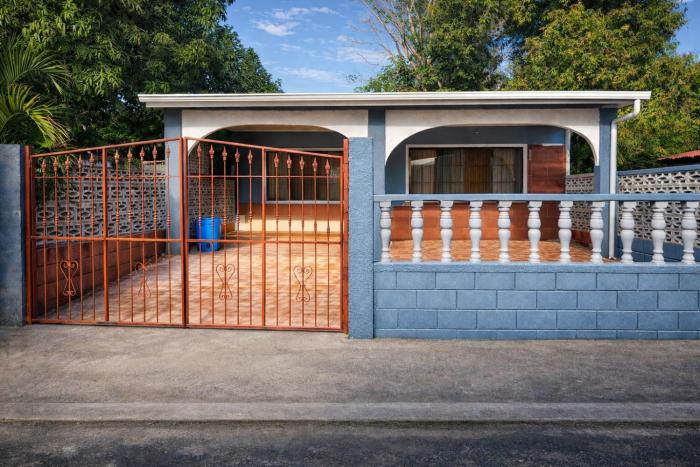 Cabinas Miramar, una casa SOLO para ti