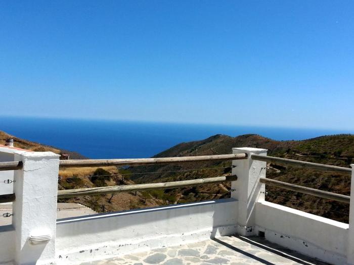Holiday Home Berg- und Strandurlaub südlich von Granada by Interhome