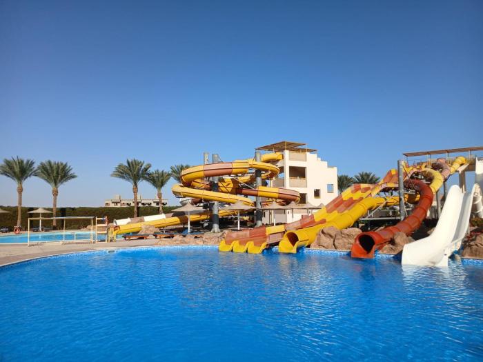 All inclusive 3 Bedroom App with Aquapark