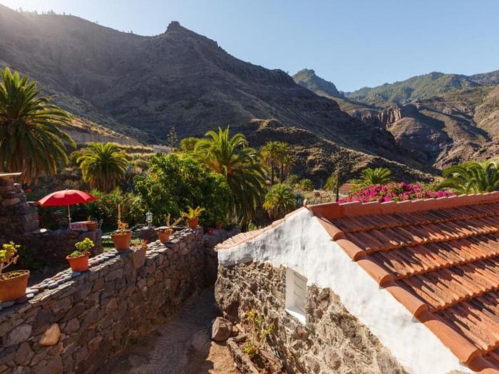 Holiday Home in El Risco mit Garten- Terrasse und Grill by Interhome