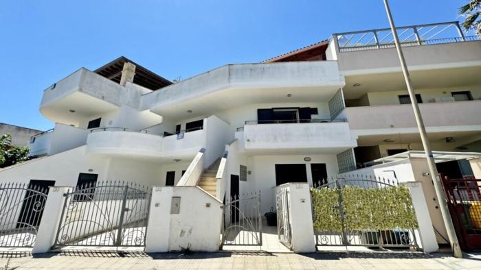 Appartamento Lungolago Torre San Giovanni