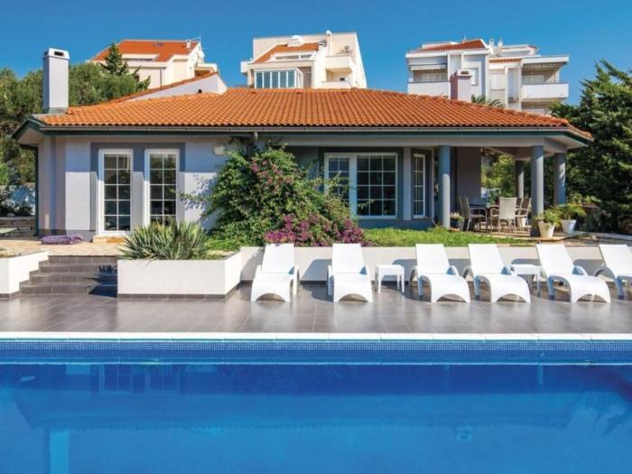 Holiday Home Holiday Home Antonija with Private pool by Interhome