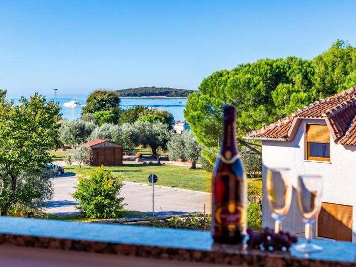 Apartment Ferienappartement Edi mit zwei Balkonen by Interhome