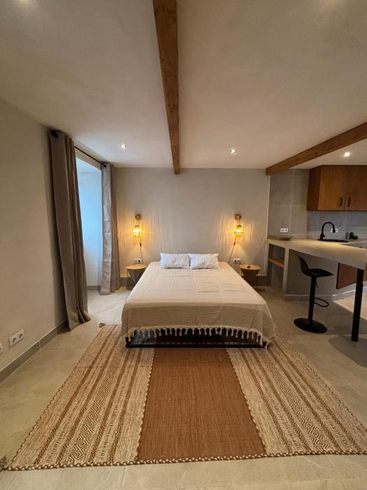 Templlo Residences Cozy Coastal Private Studios near Lisbon