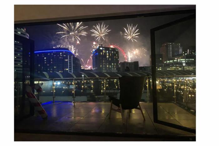 Exceptional 2-Floor Central London Escape - Sleeps Up to 10 with Skyline Terrace