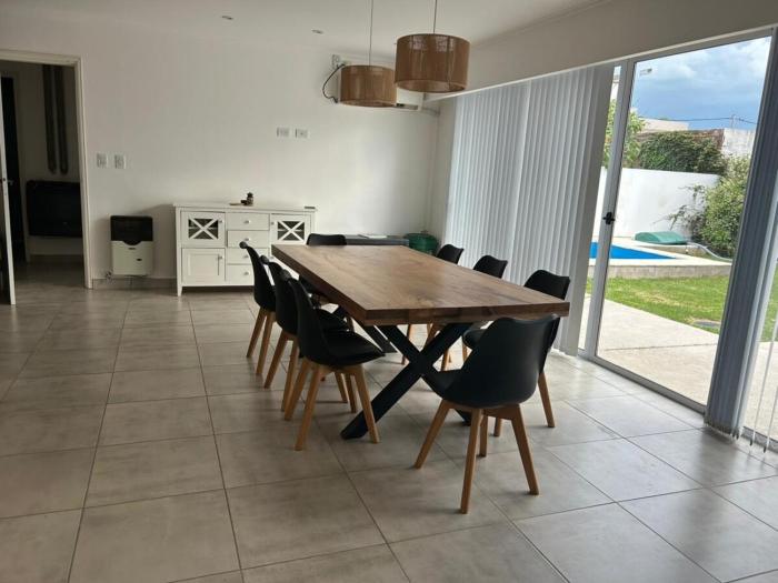 Hermosa casa con piscina en Oliva