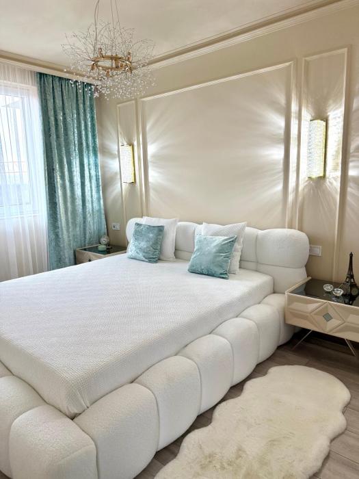 Louise Delux- Free privat parking