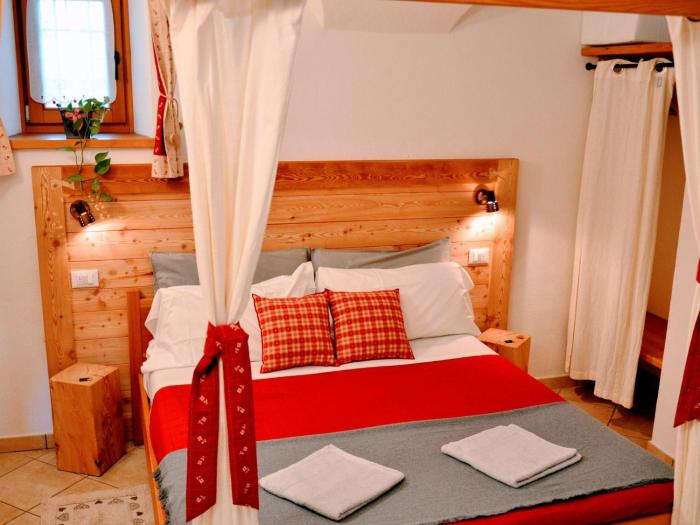 Apartment Einzimmerwohnung Die Katze in Gignod by Interhome