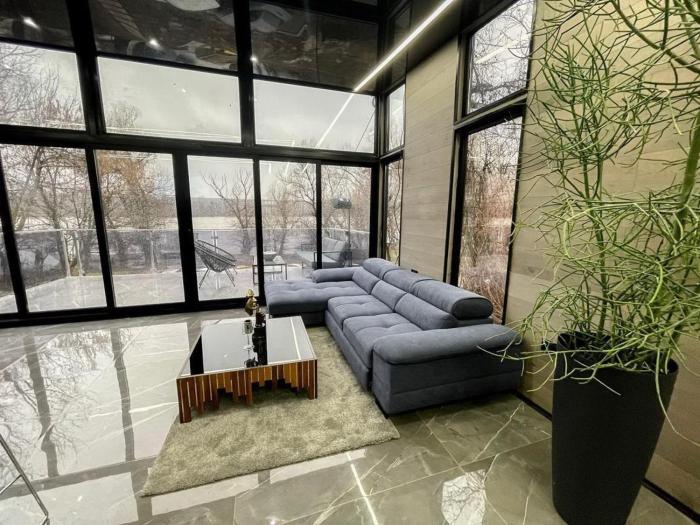 Progar Waterfront Cabin House