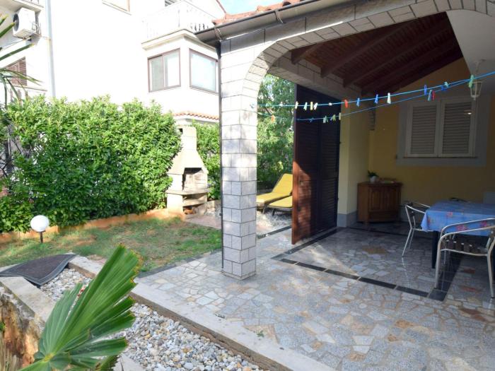 Apartment Angie 2 by Interhome