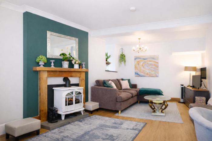 Cosy Coastal Townhouse 10-Min-Drive to Beach