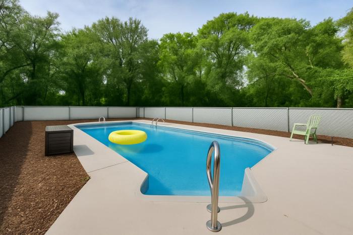 4BR Near Beach Pool Games Family Retreat