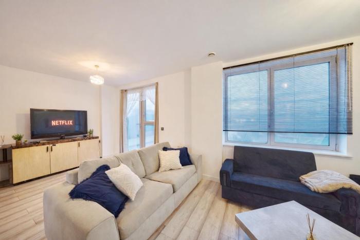 Central Stratford 3-Bed - Free Parking - Fast Wi-Fi