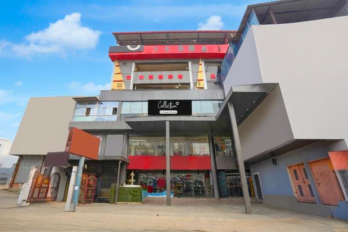 Super Collection O BHU Road Varanasi Formerly Hotel Swarna Banquet