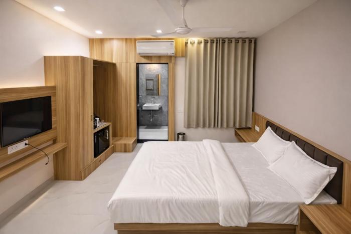 Accuotel Inn The Lavish Villa