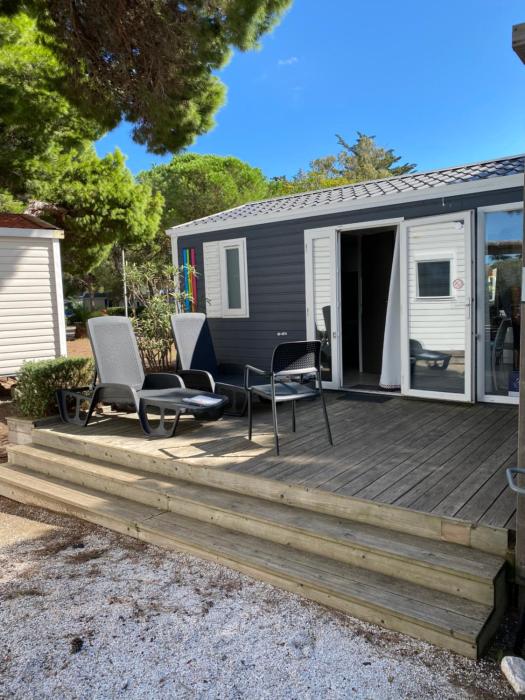 Mobil-home 6 personnes avec piscine
