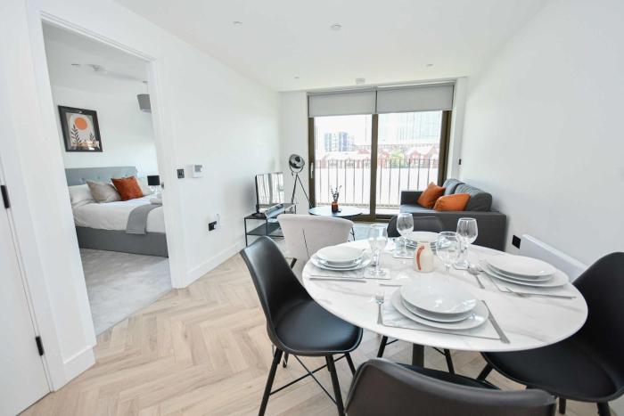 Central Manchester Contemporary 2 Bed Apartment