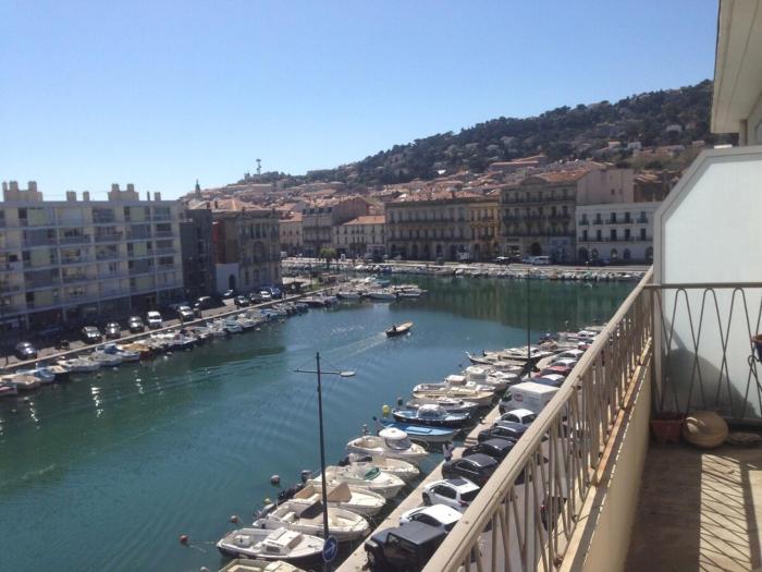 Superb view close to station and center