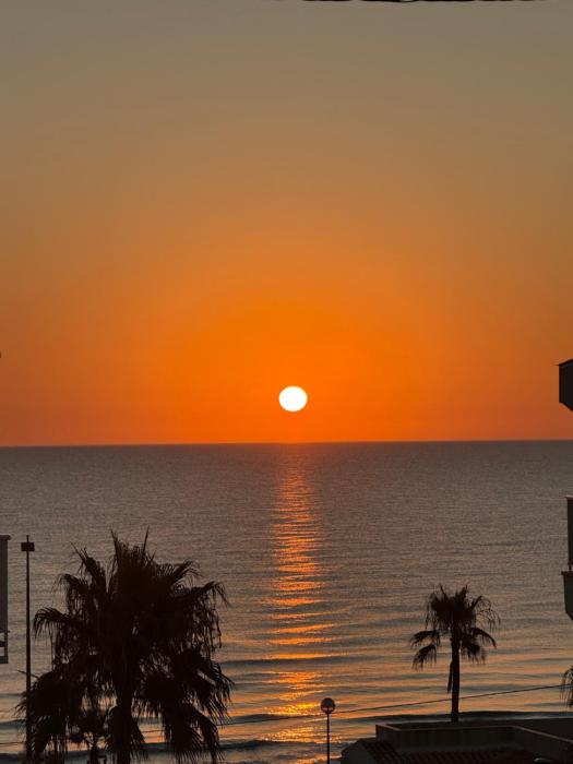 SUNSET RELAX ll LARGE TERRACE - BRAND NEW MIRAMAR BEACH