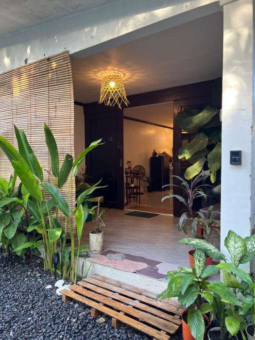 Boutique Private Studio Central in General Luna Starlink & Parking