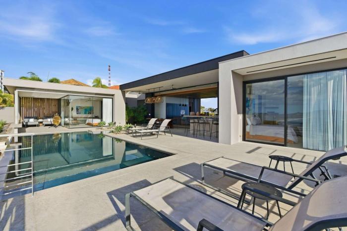 Infinity Pool Villa , 4 Suites & Private Casita