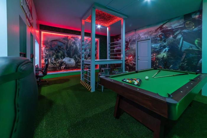 Last Minute Disney Private Pool Hot Tub Game Room Themed Bedrooms. Book Now WC206