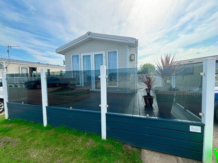 23 Regents Walk, Patrington Haven Leisure Park, Private Garden & Parking