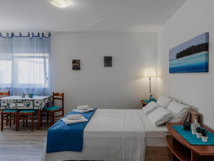 Apartment Apartment TT 2 by Interhome