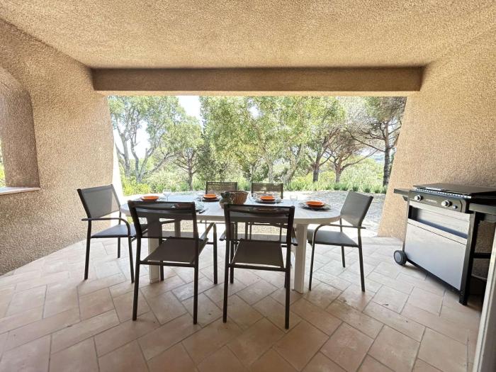 SM003-011 SAINTE MAXIME Villa indépendante proche centre ville à 600 de la plage