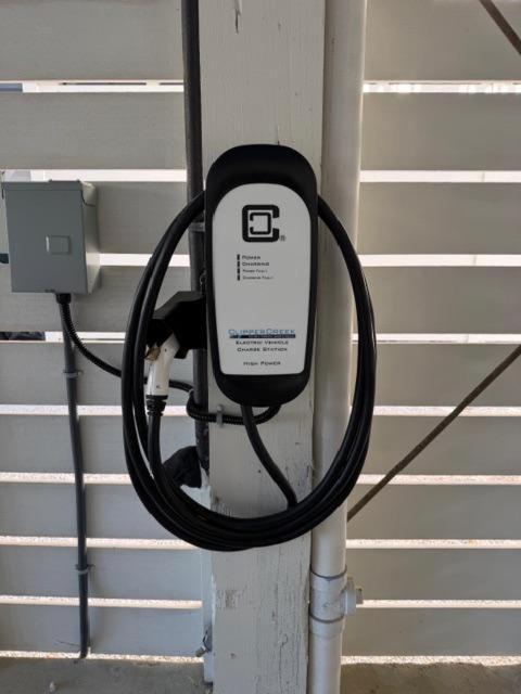 New Listing! Luxury Home, Sleeps 10 w Shared Pool