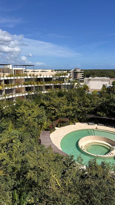 Mistiq, departamento con balcon y albercas con vistas impresionantes
