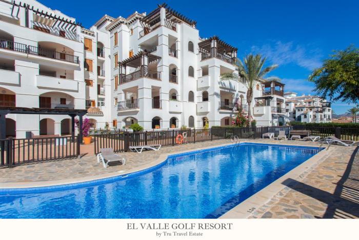 Front Line Golf Luxury , Private Retreat & Course Views