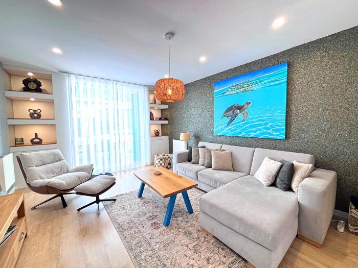 Luxury Townhouse in Top Complex with Town and Ocean View by Be Cherish