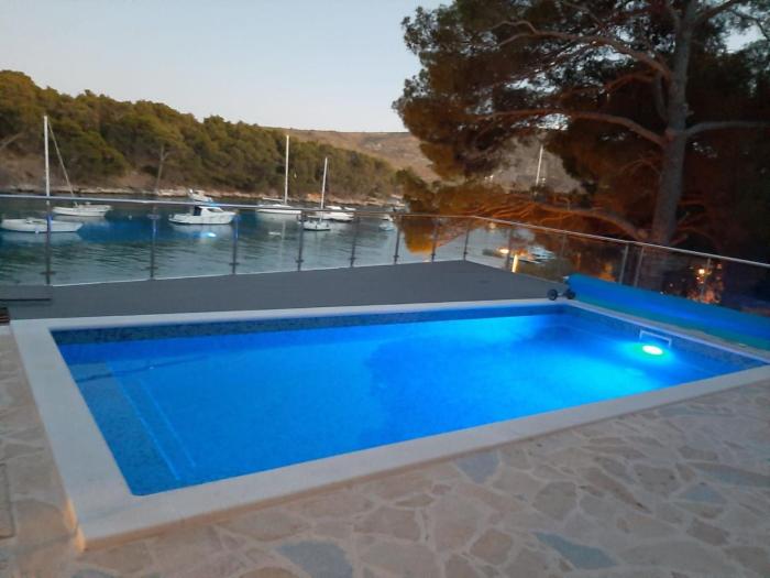 Apartment Aurea 3 Modernes Apartment direkt am Meer by Interhome