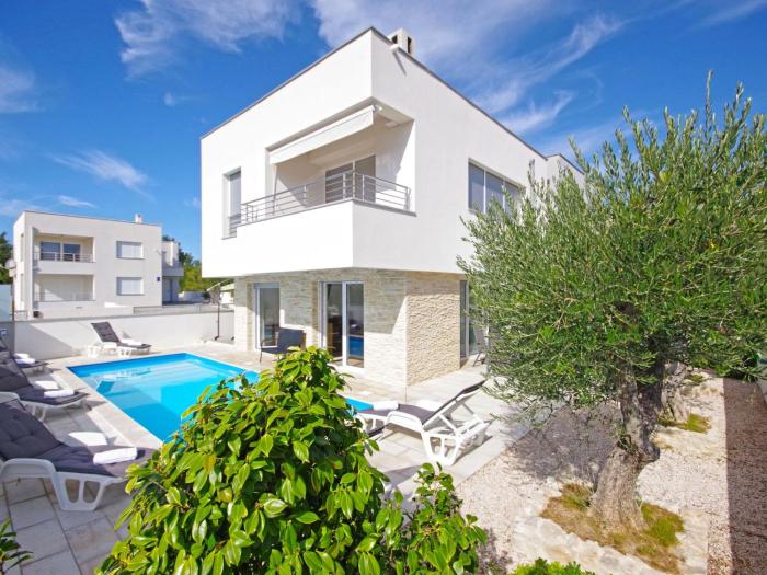 Apartment Apartment 1 Laura by Interhome