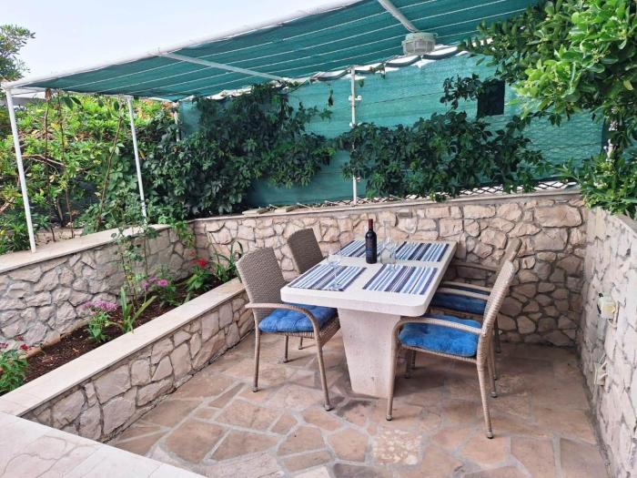 Apartment Wohnung Ferienwohnungen Villa Vanja by Interhome