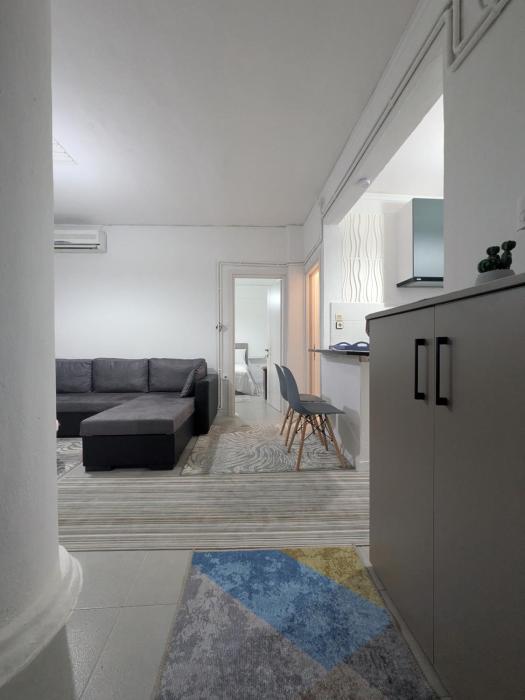 Evros Stay - Modern 2 Bedroom Ground Floor Suite