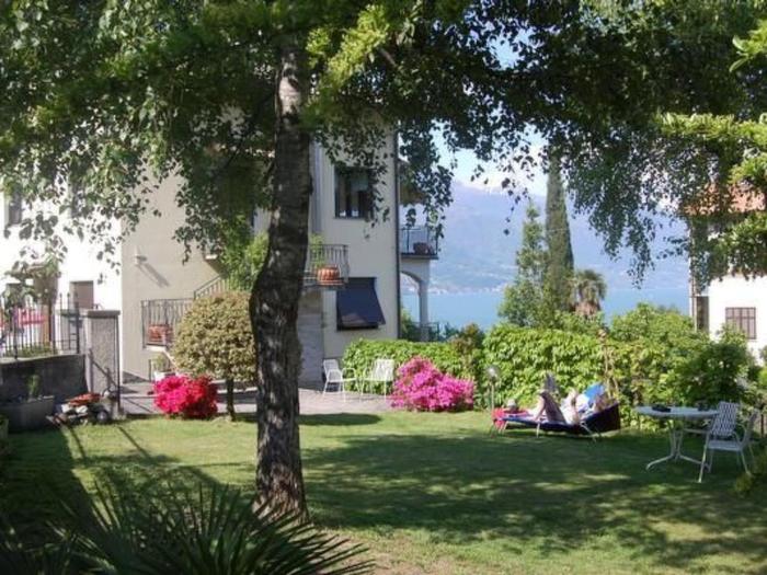 Apartment Wohnung Annetta mit Sicht auf See und Berge by Interhome