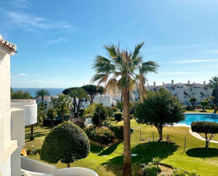 Bright spacious 3 bed apartment