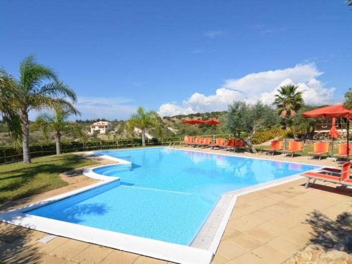 Apartment Residence La Luna nel pozzo - Appartamento Papavero by Interhome