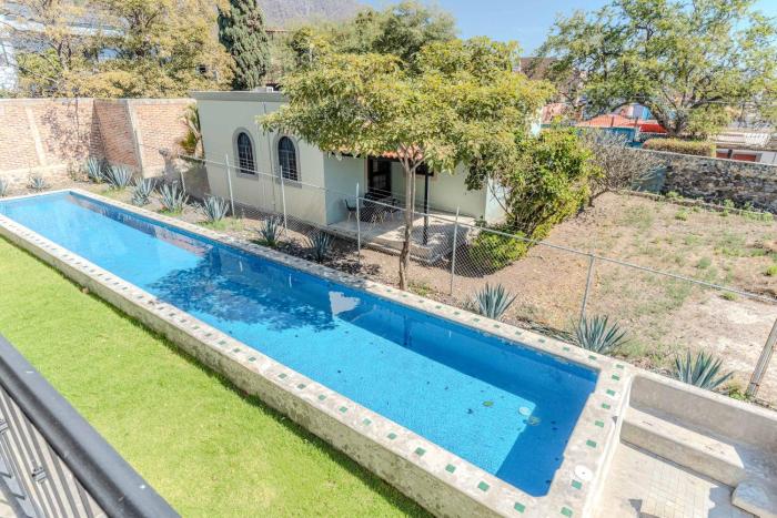 Cozy Ajijic Stay with Saltwater Pool