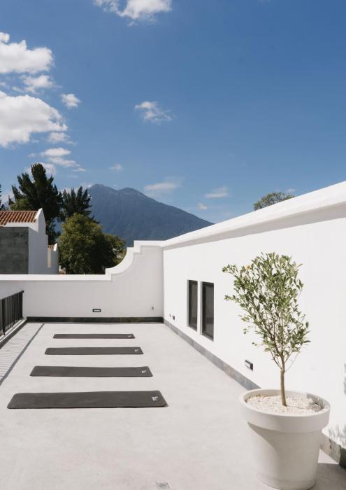 Nude Antigua - Modern Apartments