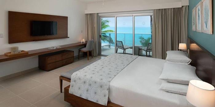 Imperial Suite 3-bedroom ocean view and kitchen
